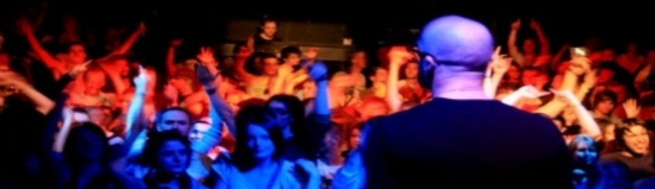 Uk-barflylarge