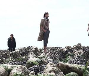 Esben_and_the_witch_terrainwhitesky