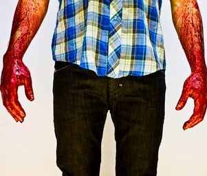 Fake_blood_twitter