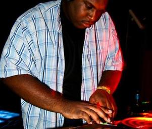 Mike_saintjules_l_f7ffc0ac56518b17ba4543d1bcb5