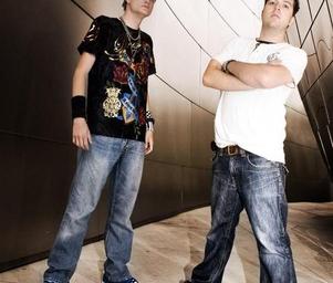 Space_rockerz_up_down