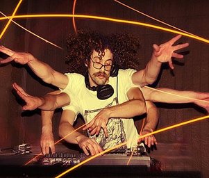 The_gaslamp_killer_22048_1307804062576_1454790017
