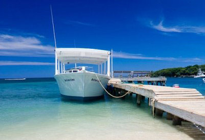 Roatan Dive Boats