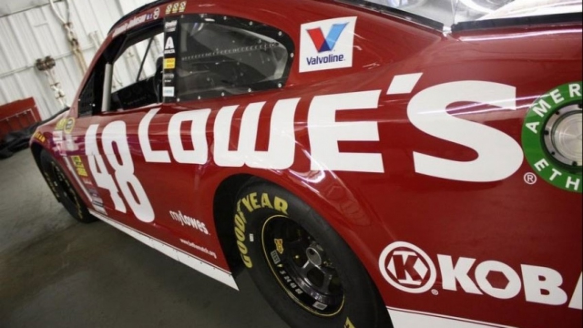 Johnson S No 48 Lowe S Red Vest Chevrolet Ss Revealed