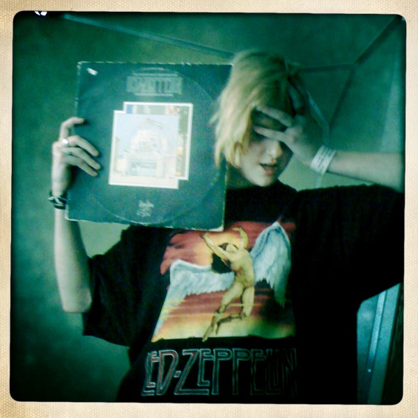 Hip 322354048.448828