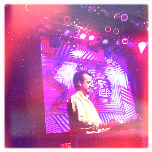 Hip 334814880.910087