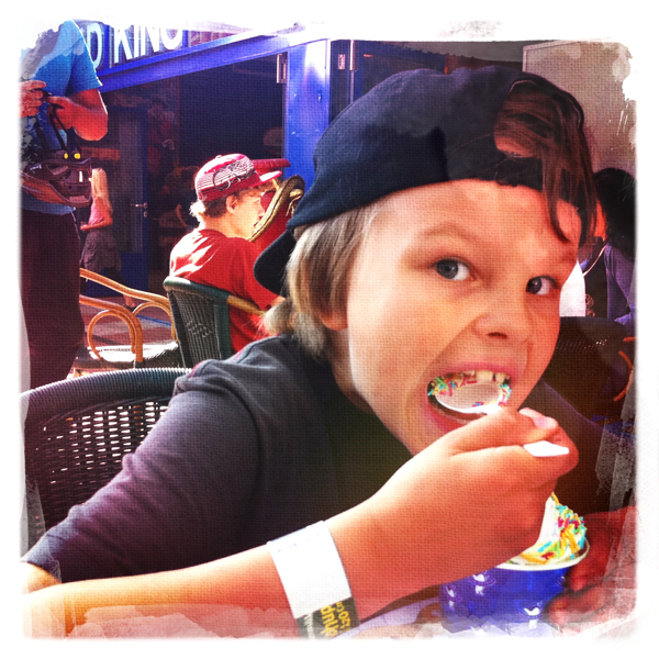 Hip 334933279.299835