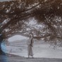 Man_by_bridge