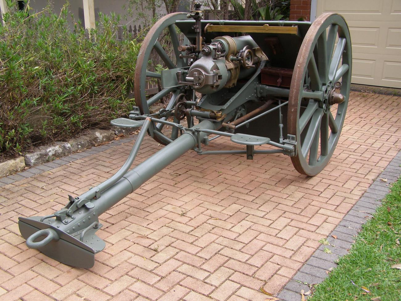 18 pounder limber Page 4 Artillery & AntiTank Weapons HMVF