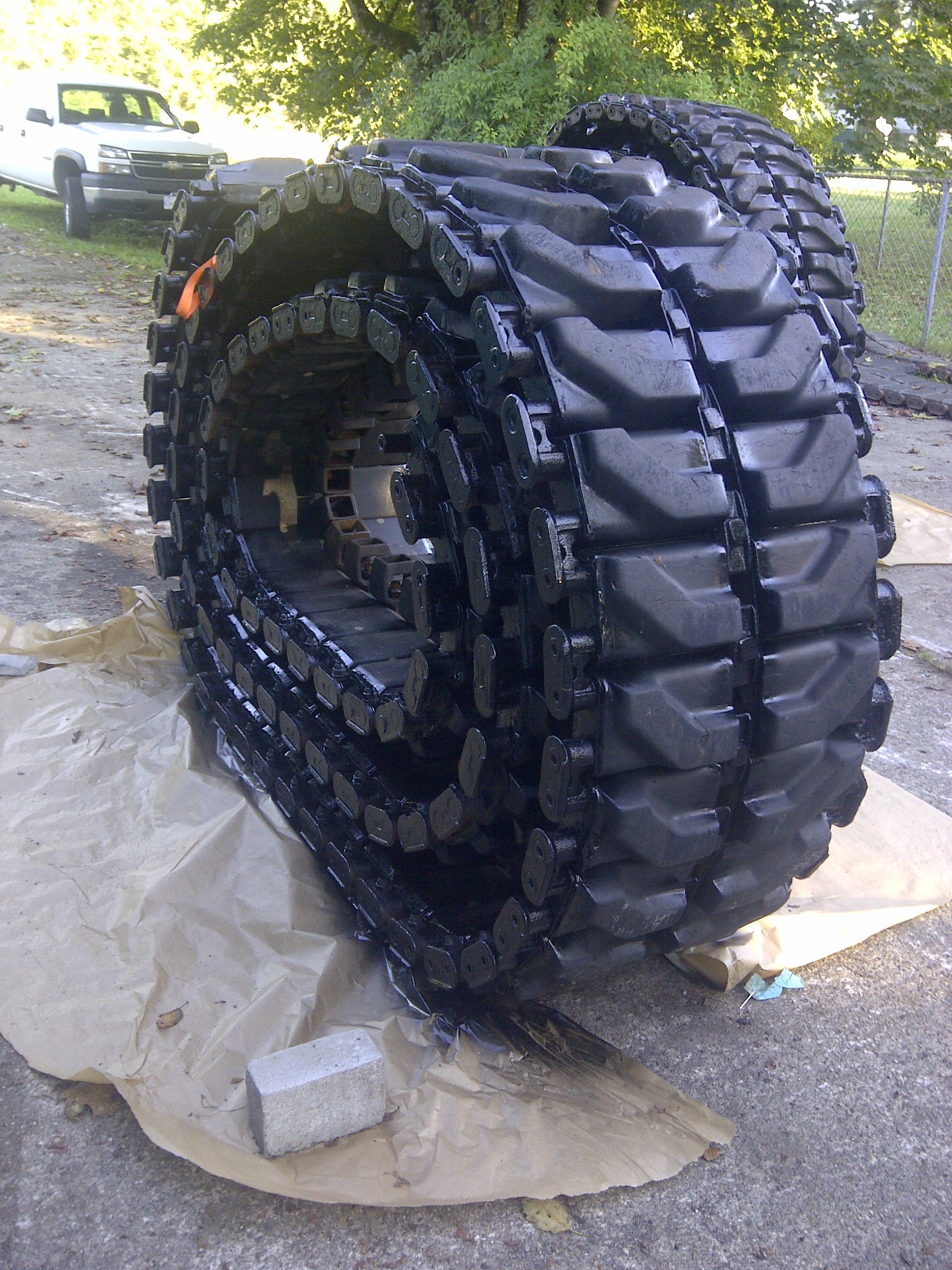 FOR SALE Sherman Rubber track T84 for HVSS HMVF Classifieds HMVF