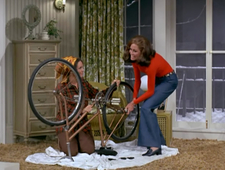 Lana del Rey / Mary Tyler Moore: A Review of Friendship photo