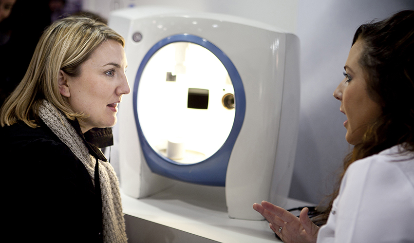 skin facial consultation with visia at the hogarth medispa in chiswick