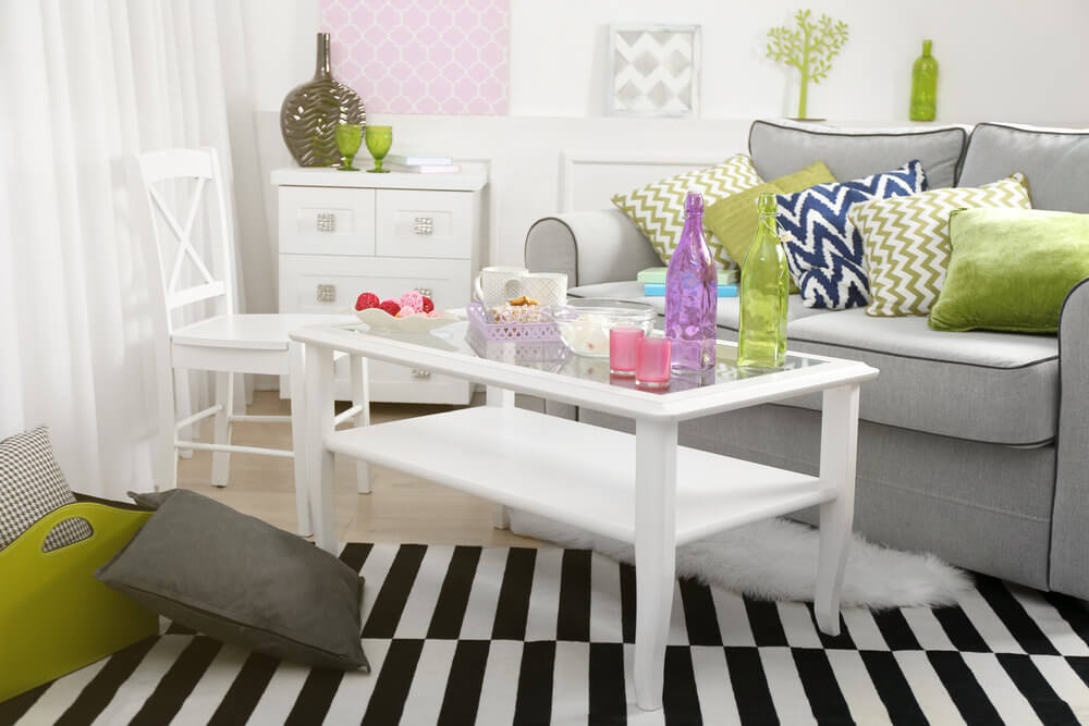 35 Sofa Throw Pillow Examples (Sofa Décor Guide)