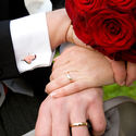 Big_magnificentwedding_handen_bruidspaar_ringen