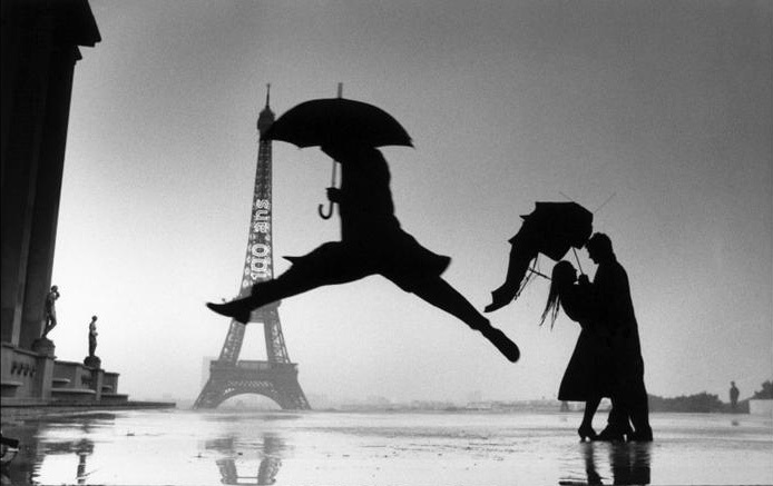 Erwitt-eiffel-tower