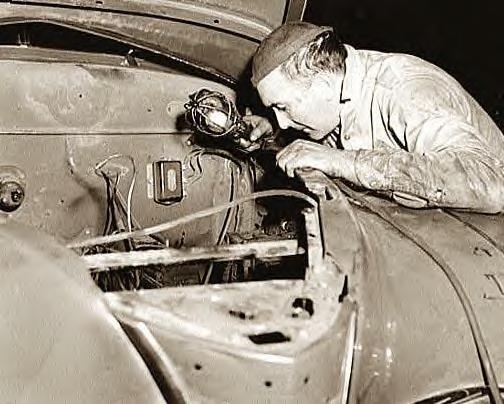 Washington_dc_auto_mechanic__1942