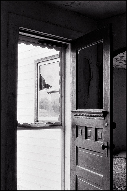 Till-door