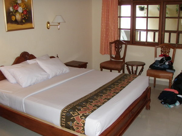 3456931-inside-our-hotel-room-0