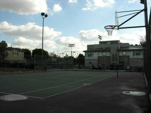 Inner_city_basketball_court