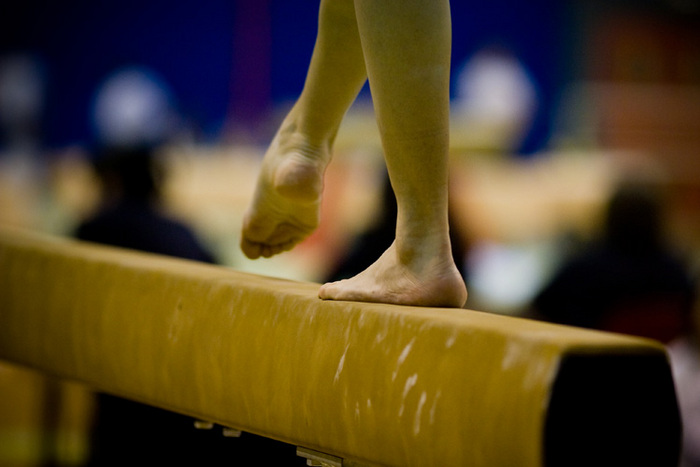 Beam_and_feet__28close_shot_29