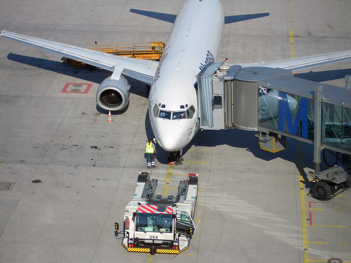 Munich_airport_plane1