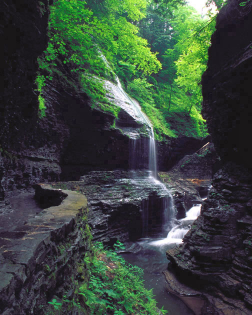 Mystic_waterfall_and_pool