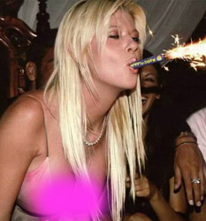 tara_reid_topless_7