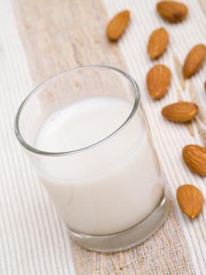 http s amazonaws com iin marketing styles cropped blog s almond milk istock