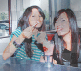 sele y demi!