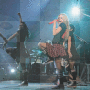 Avril live
