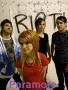 Paramore Fans =]