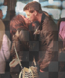 Miley Cyrus and Liam Hemsworth  In The Last Song Sonq