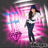 selena gomez in rosa e blu