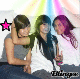 happy sisters