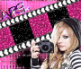Avril Lavigne (sfondo rosa & nero)