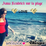 Anna Kendrick sur la plage
