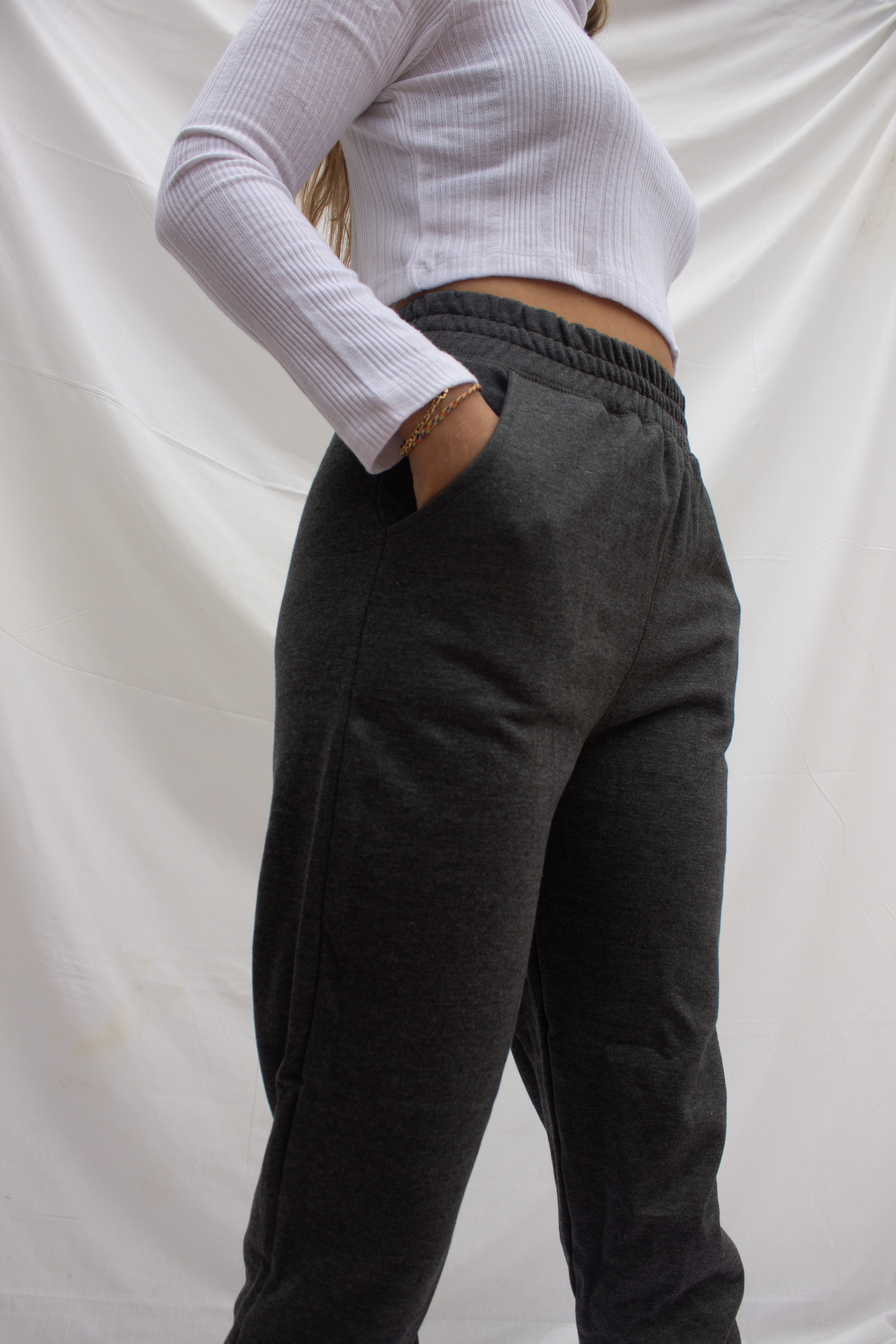 Ripley - NALÚA JOGGER OSORNO CHORCOAL MUJER