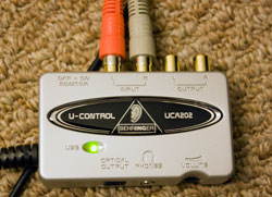 Behringer UCA 202