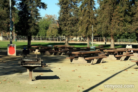 Bbq Pits Picnic Tables At Reseda Recreation Center Reseda Ca Venyooz