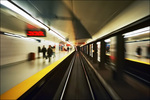 Lomo_subway_motion_queen_medium