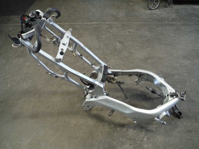 2004 YAMAHA R6 YZF6 MOTORCYCLE FRAME eBay
