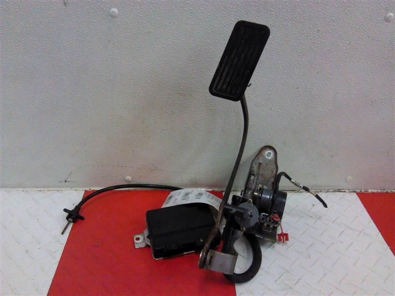 03 Chevy Suburban 1500 Gas Pedal And Accelerator Control Module TMD1