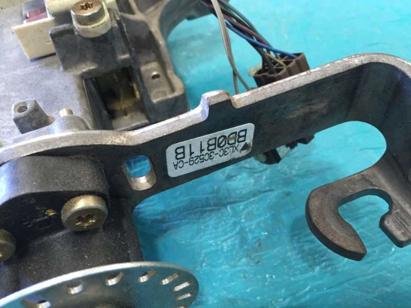 99 00 FORD F350 Super Duty 7.3L MANUAL TRANSMISSION 4x4 Steering Column