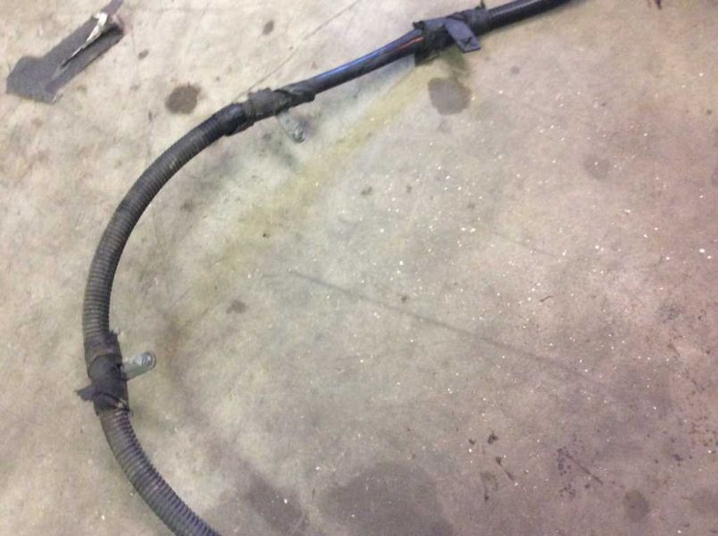 99 00 01 02 03 FORD F250 F350 SUPER DUTY 7.3L DIESEL POSITIVE BATTERY