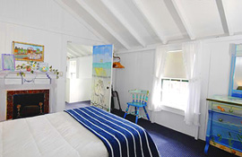 Annex queen room