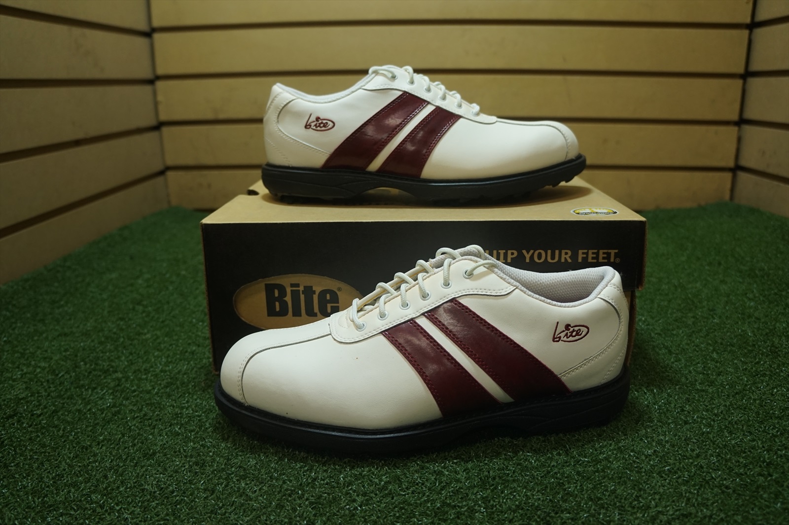 NEW Bite Deuce Womens Golf Shoe Size 9 Medium White/Ruby eBay
