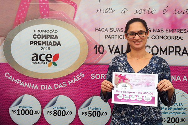 Ganhadora R$ 400 - Letícia Cândido_f5a19ca953c81126487f4ad94f53615086a8a2ee