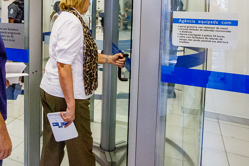 Operação-nos-bancos03_156a9f2802a4e1dae6a32d9c1f037699580bdc25