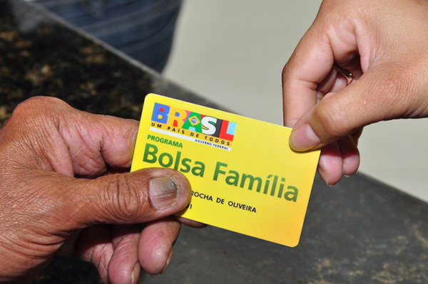 Semas_Bolsa-Família_Cartão-1_0aca043c218bc02e6a09a4345405c38ddb80c24c