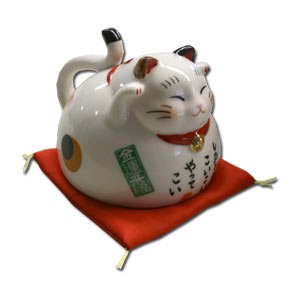 White Lucky Cat Tea Cup